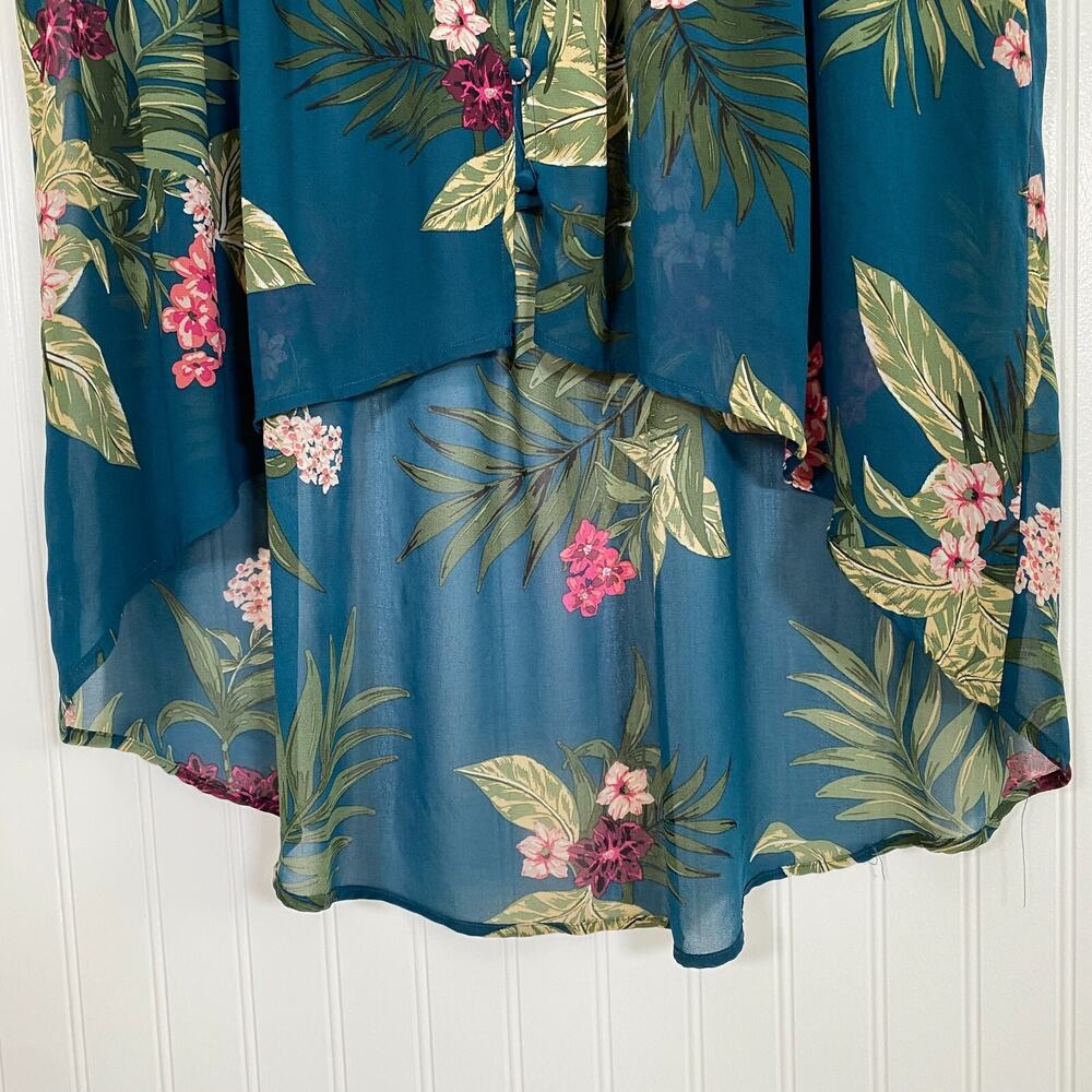 Torrid Womens Sheer Floral Tunic‎ Top Size 2X Button Front Tropical Short Sleeve - Picture 4 of 10